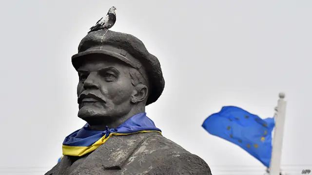 Памятник Ленину