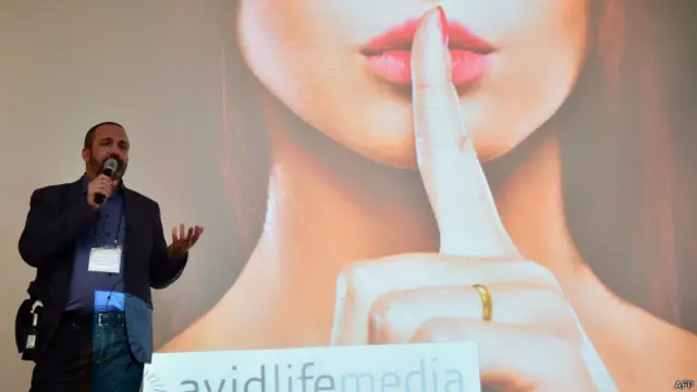 ایشلی میڈیسن ایک ڈیٹنگ ویب سائٹ ہے جو معاشقہ کرنے کی ترغیب دیتی ہے