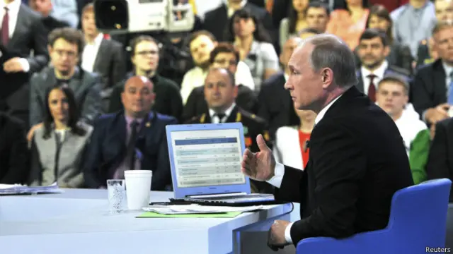 Путин аввалига Қримда ҳам рус аскарлари бўлганини рад этган, аммо кейинроқ буни тан олган эди