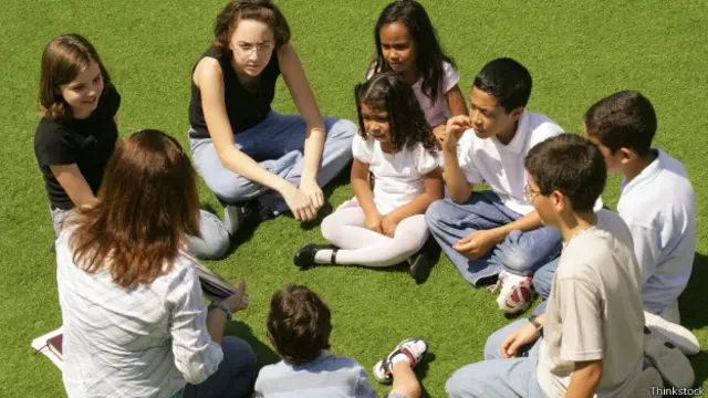 همکاری و کار گروهی بجای رقابت از اصول یک نظام آموزشی مدرن است