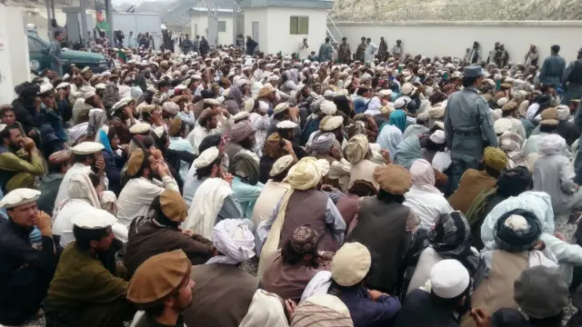 وزیرستاني کډوال غواړي يو څه وخت په خوست کې پاتې شي ځکه چې په وزيرستان کې یې کورونه نړيدلي دي او هلته د ژوند تیرولو اسانتیاوې نه لري