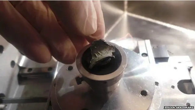 El análisis vinculó los daños a una ojiva 9N314, pertenecientes al sistema de misiles BUK de origen ruso.