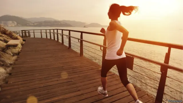 Женщина в спортивной форме