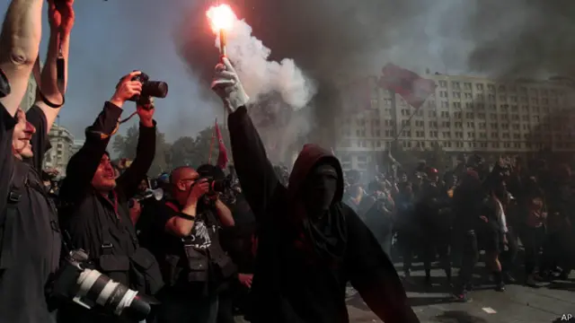 Muchos sectores sociales ven la actual Constitución como un impedimento para la modernización del país.