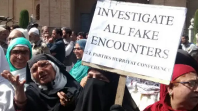 त्राल में प्रदर्शन