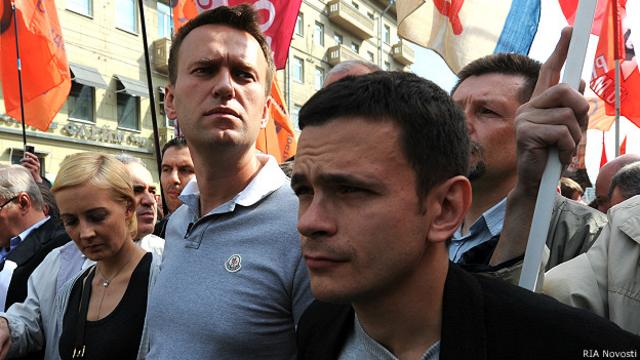 Навальный, Яшин на Марше миллионов 06.05.12