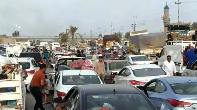 قالت وزارة الداخلية العراقية إن 1800 اسرة نازحة من الأنبار قد توجهت الى بغداد