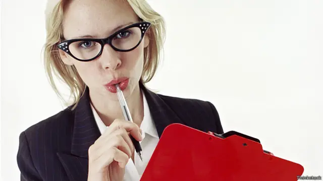 Начальница задумалась