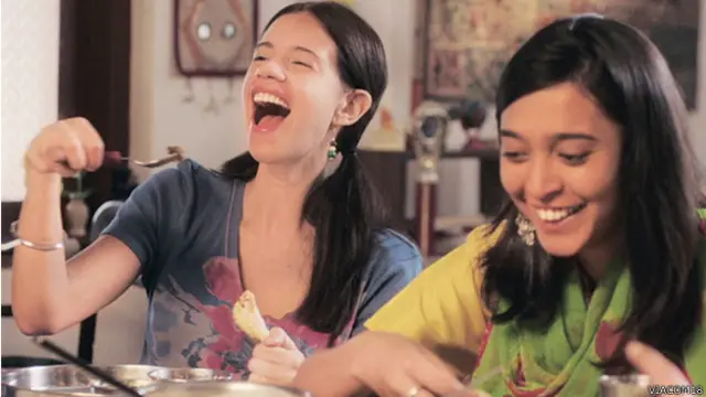 मार्गरीटा विद अ स्ट्रॉ में कल्कि केकलां