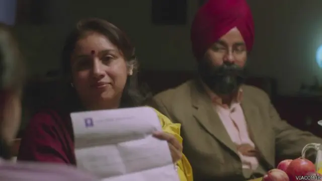 मार्गरीटा विद अ स्ट्रॉ में रेवती