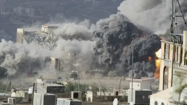 مجتمع کاخ ریاست جمهوری در شهر تعز در مرکز یمن روز جمعه منفجر شد