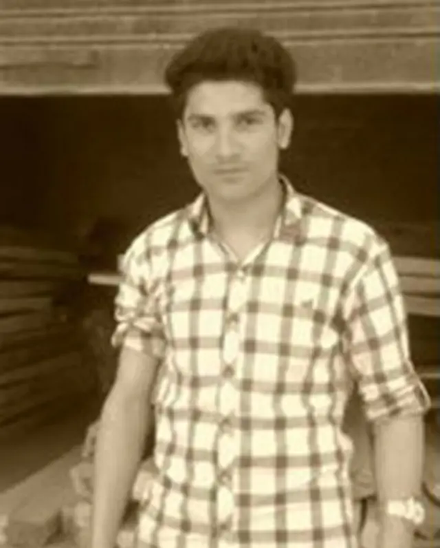 عینی شاہدین کے مطابق نوجووان ناربل میں احتجاجی مظاہرہ کر رہے تھے کہ پولیس اور سی آر پی ایف نے ان پر براہ راست فائرنگ کی جس میں سہیل کی موت ہوگئی