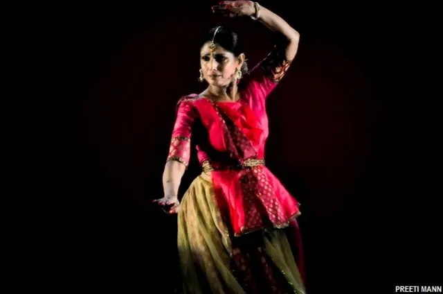 कथक नृत्यांगना रचना यादव और उनके समूह की ओर से 'स्वरा' कथक नृत्य प्रस्तुति