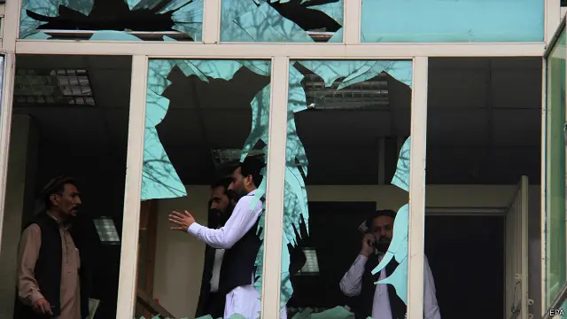 كثفت حركة طالبان الأفغانية، التي طيح بها من الحكم عام 2001، من هجماتها بعد انسحاب معظم القوات الأجنبية نهاية العام الماضي.