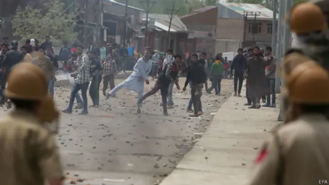 कश्मीर में विरोध प्रदर्शन