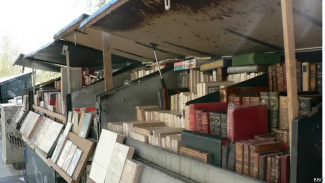 किताबों की रेहड़ी