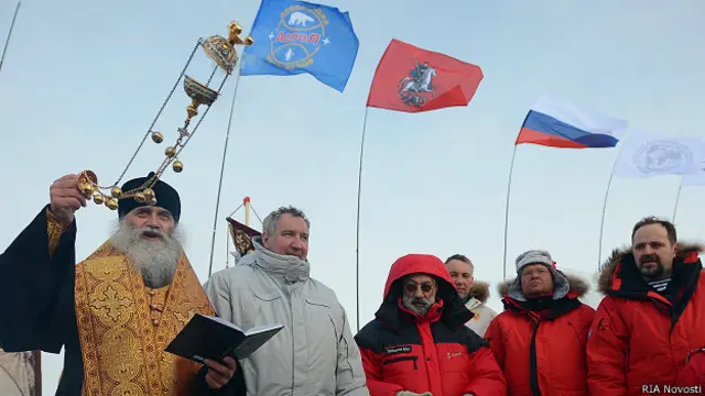 Рогозин на церемонии открытия российской дрейфующей станции "Северный полюс-2015"