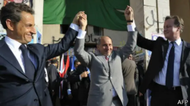 Sakozy y Cameron celebraron el derrocamiento de Gadafi.