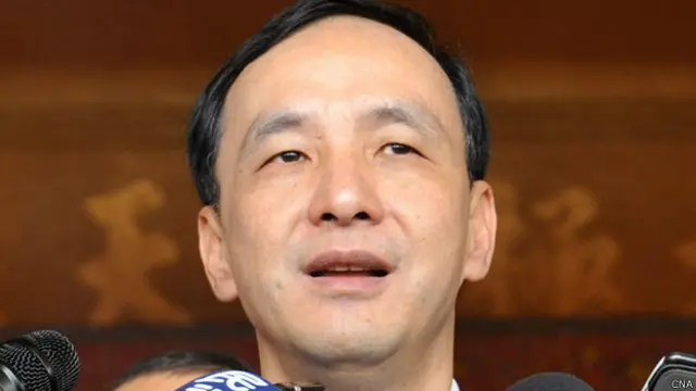 国民党主席朱立伦周日(10日)表示,他对自己的角色很清楚,就是要把目前新北市长的任期做好做满。