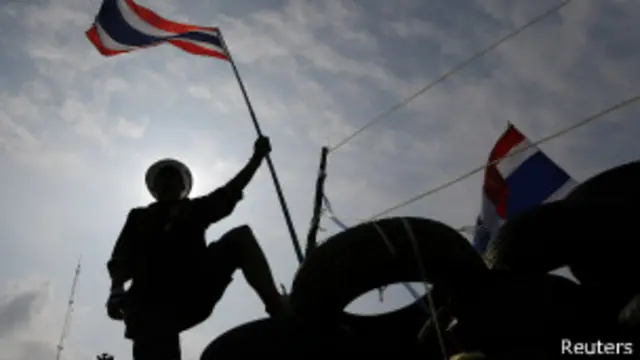 ထိုင်းနိုင်ငံမှာ နိုင်ငံရေး မတည်ငြိမ်မှု တွေကို ဆယ်စုနှစ် တစ်ခုနီးပါး တွေ့ကြုံနေခဲ့ရ။