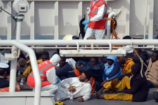 عدد قليل من الناجين وصل إلى إيطاليا في قوارب الإنقاذ