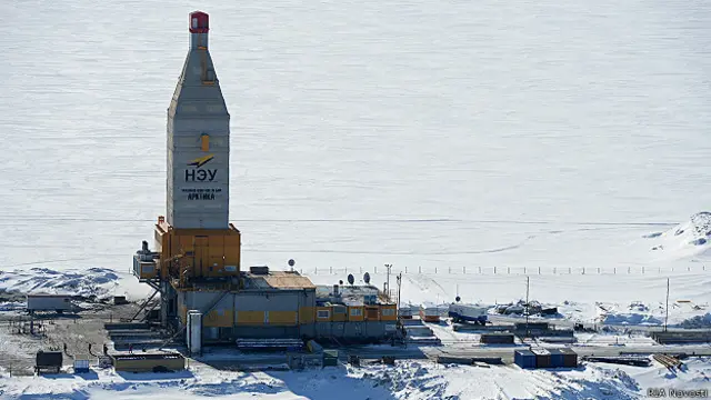 Вид на буровую установку "Арктика" на Южно-Тамбейском газовом месторождении в Ямало-Ненецком автономном округе.