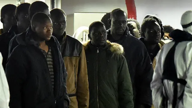 Los sobrevivientes fueron rescatados por un barco mercante portugués.