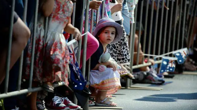 Avustralya'da ağırlık askeri geçit töreninde.