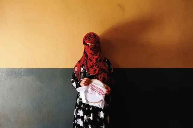 محققین کا کہنا ہے کہ جیلوں میں موجود خواتین کی اصل تعداد کافی زیادہ ہے کیونکہ چند ممالک نے اعداد و شمار فراہم نہیں کیے