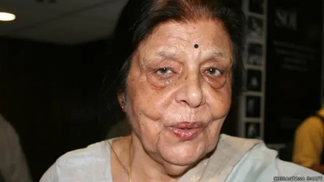 شانتی ہیرانند نے بیگم اختر سے گائیکی سیکھی تھی