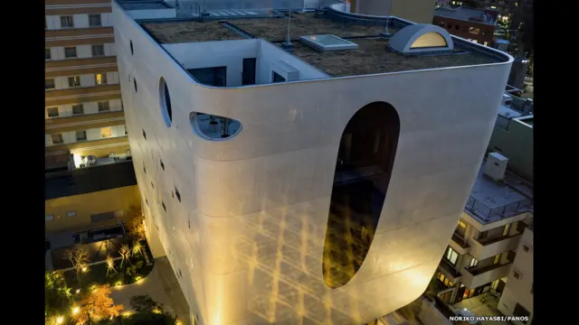 Вид на дом Синдзюку Рурикоин Бякурэнгэдо 