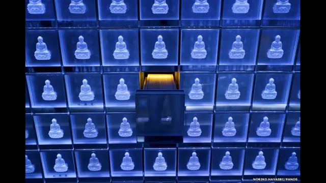 В комнате Суисёдэн