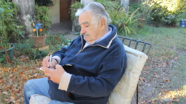 Expresidente uruguayo José Mujica en su chacra a las afueras de Montevideo.