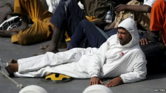 获救的偷渡难民