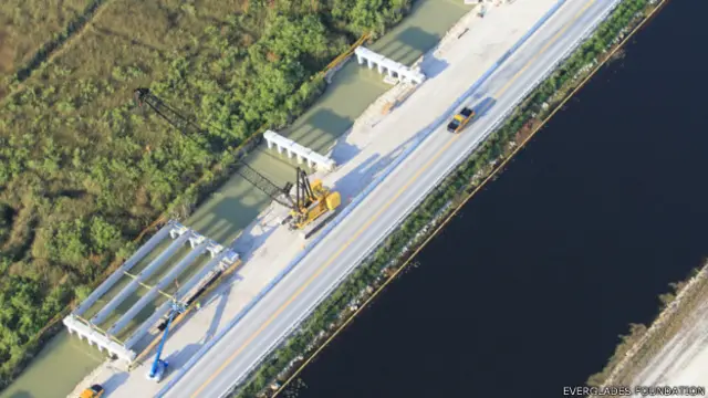 El año pasado se inauguró el primer puente de 1,6 kilómetros construido en la carretera Tamiami Trail.