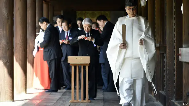 日本议员参拜靖国神社
