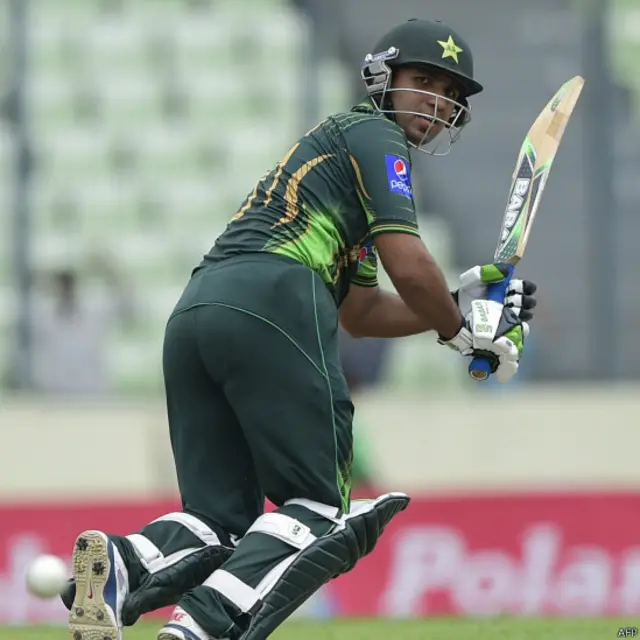 سمیع اسلم 91 کے مجموعی سکور پر 45 رنز بنا کر وکٹ کیپر کے ہاتھوں کیچ آؤٹ ہوئے۔