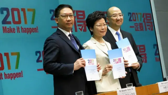 政務司司長林鄭月娥、律政司司長袁國強和譚志源