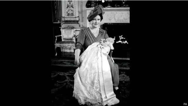 Королева-мати Єлизавета