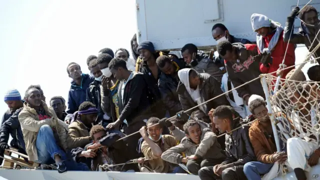 Kenaikan angka ini terkait kekacauan politik di Libya serta yang berusaha melarikan diri dari konflik atau kemiskinan di negara-negara seperti Suriah, Eritrea, Nigeria dan Somalia.