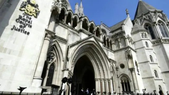 倫敦市中心的中央刑事法庭。一個被指控的人應該享有「由陪審團裁決的權利」,不但是支撐英國法律大廈的基石,也可以說是英國給文明世界和世界文明最大的貢獻之一。