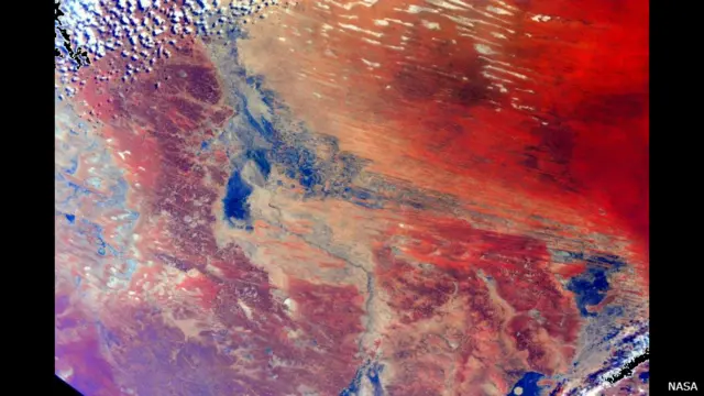 Da Estação Espacial Internacional, o astronauta Scott Kelly tirou uma foto da Austrália vista do espaço e postou a imagem nas redes sociais. O registro foi feito no início de abril deste ano. (Crédito: NASA)