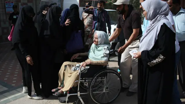 پولنگ صبح آٹھ بجے سے شام پانچ بجے تک جاری رہے گی۔