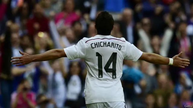 El mexicano Javier Hernández es el protagonista de las portadas en los periódicos de España y México.