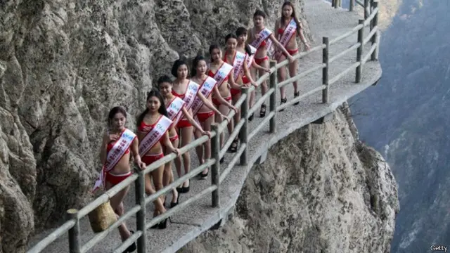 Kontes bikini di Cina tanggal 17 April lalu