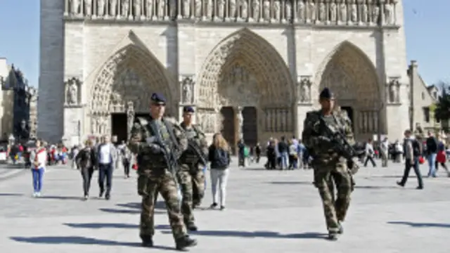 ပြင်သစ်မှာ ဇန္နဝါရီလတုန်းက အကြမ်းဖက် တိုက်ခိုက်မှုတွေ ကြောင့် လူ၁၇ဦး သေဆုံးခဲ့ရ