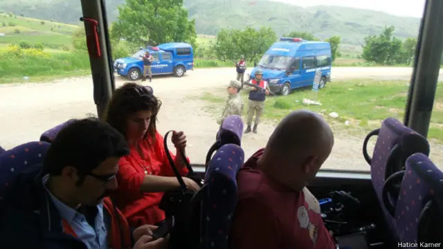Çüngüş'e anmaya gidenler yolda jandarma tarafından durdurulup aranıyor
