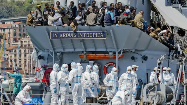 منظمة الهجرة ومسؤولو الأمم المتحدة يطالبون الدول الأوروبية باستيعاب عدد أكبر من اللاجئين.