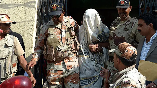 وفاقی حکومت، دفاعی ادارے اور رینجرز ایک ہی صفحے پر نظر آتے ہیں