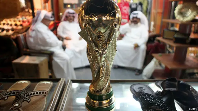اثار فوز قطر بشرف استضافة دورة كأس العالم 2022 الكثير من اللغط